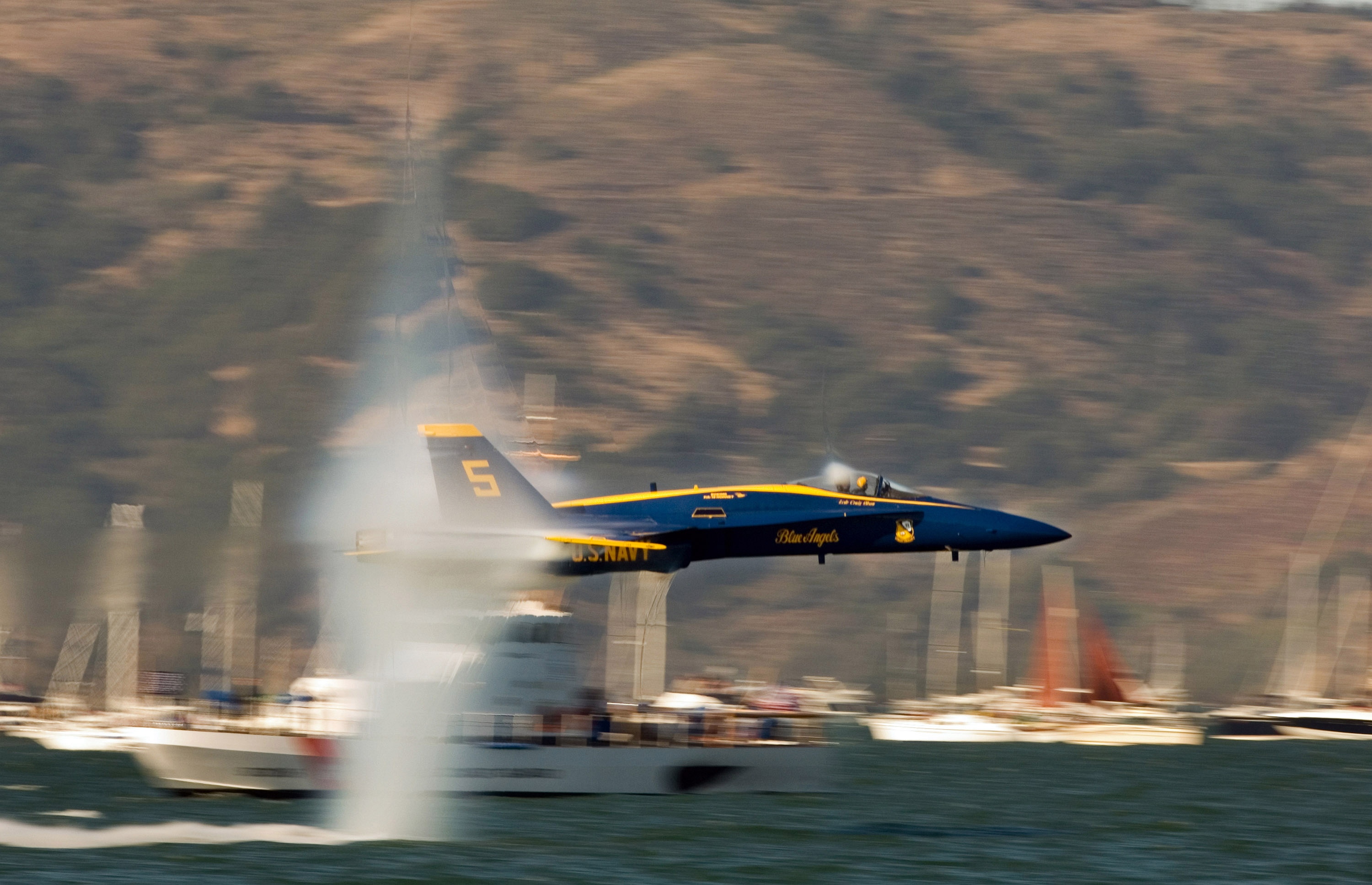 The Very Moment When A Jet Breaks The Sound Barrier TechDrive